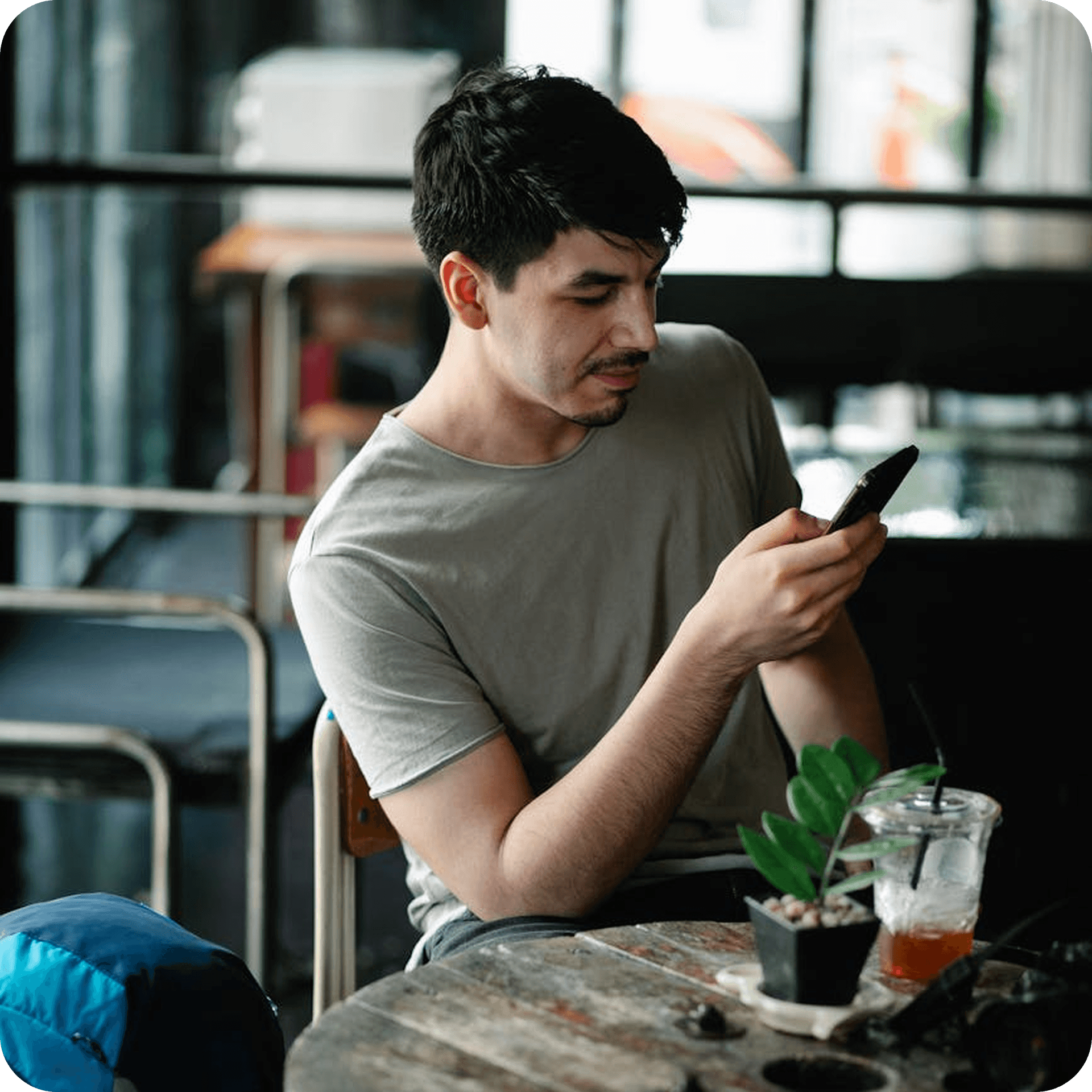 Vybe — Real-Time Social Media App for Creative Communities
